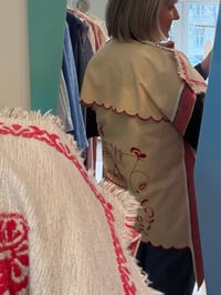 Image 13 of Daisy shirt, red (one size)