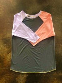 Image 2 of Large :: LAVENDER // PEACH // DARK GREY 