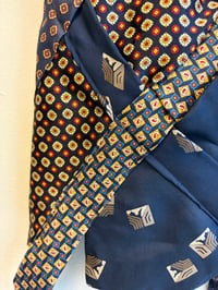 Image 20 of Tie top, dark blue (xs-l)