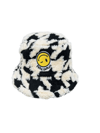 black and white fuzzy bucket hat 