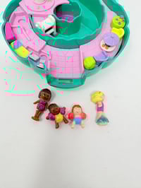 Image 8 of Ensemble bracelet et Polly Pocket boite vague verte Complet.