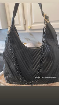 Black link shoulder handbag 