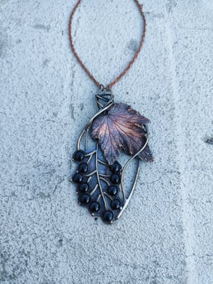 Currants pendant 