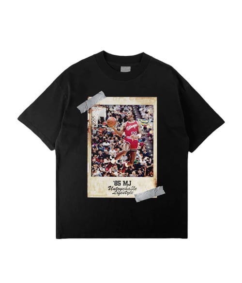 Image of UNTOUCHABLE LIFESTYLE 85 MJ TEE BLACK/White