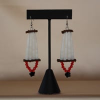 Image 3 of 1 Tier Dentalium Earrings (Red) 