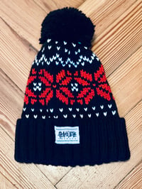 Image 2 of Obsolete Winter Bobble hat