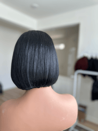 Image 2 of The Classic Muse Bob