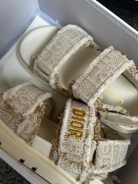Image 2 of D⭐️ detailed sandals🤍