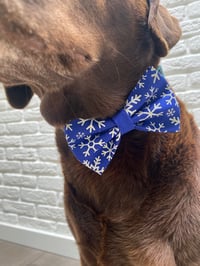 Image 8 of Snowflakes Sailor Bow / Bow Tie