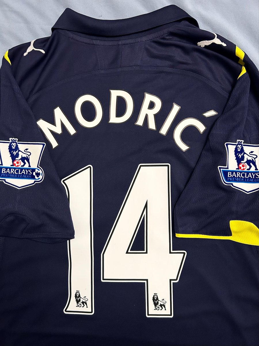 Image of Tottenham Hotspur “MODRIĆ 14” 2009/10 Away Shirt + PL patches (L)