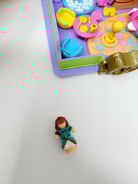 Image 15 of Ensemble bracelet et Polly Pocket Mini livre violet pays merveilleux rare