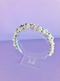 Image 3 of White rose hairband 