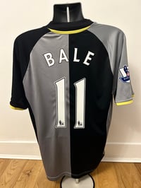 Image 3 of Tottenham Hotspur “BALE 11” 2012/13 Third Shirt +  patches  (XL)