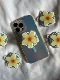 Image 1 of Yellow Plumeria Mag Grippie