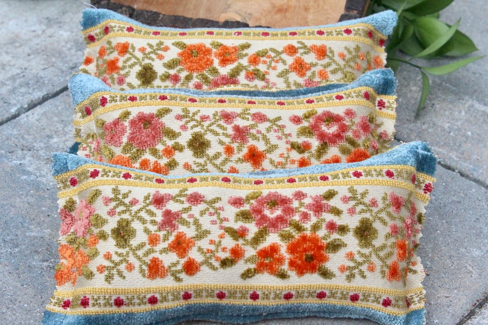 Image of Vintage velvet embroidered pillow set