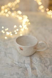 Image 4 of Wobbly Mug 04