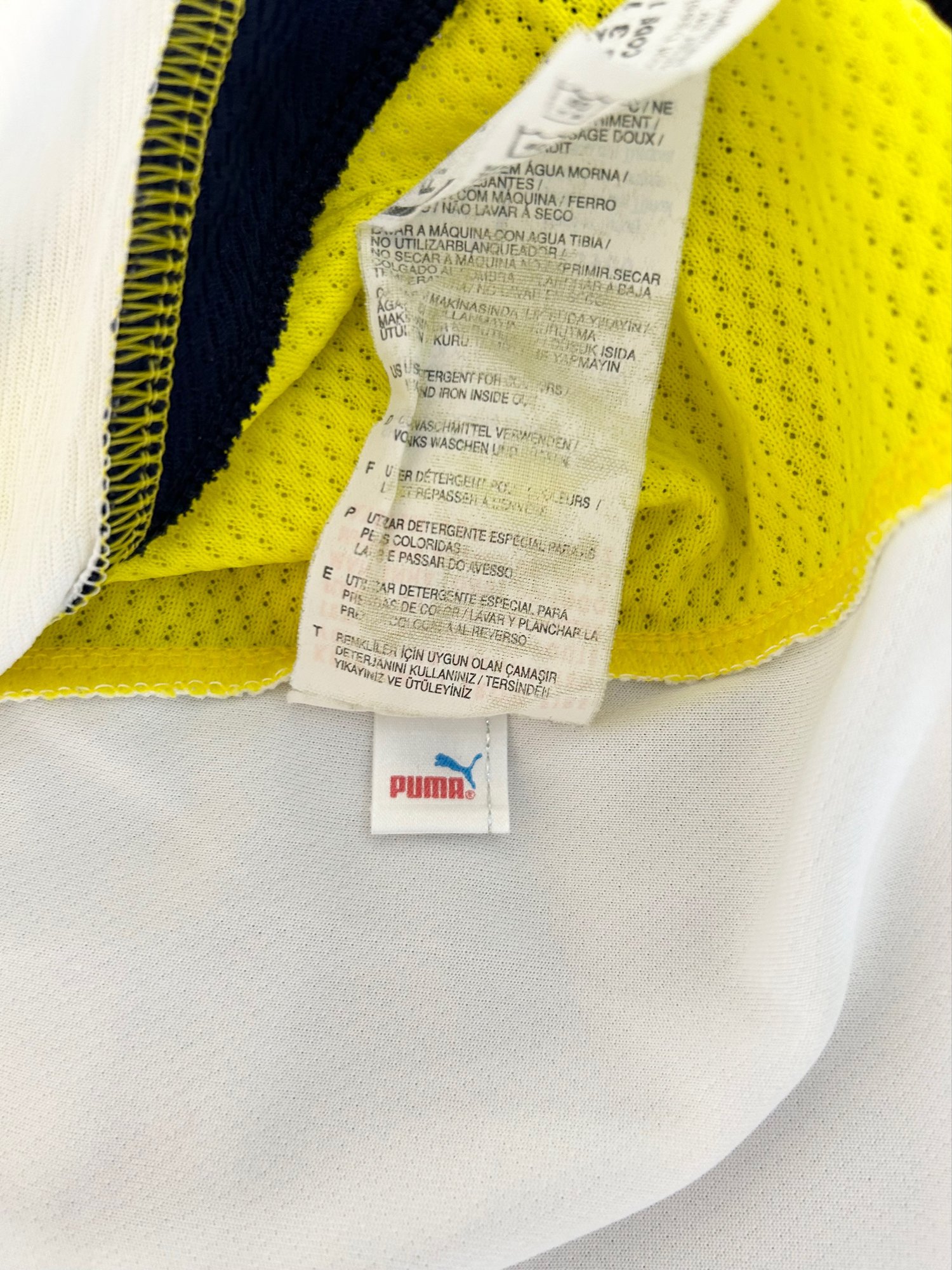 Image of Tottenham Hotspur “MODRIĆ 14” 2009/10 Home Shirt + PL patches