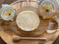 Image 2 of Ross Rounds Comb Honey