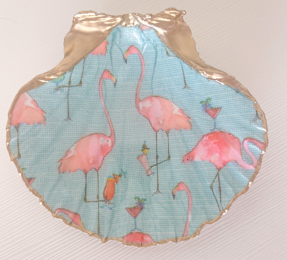 Image of Tipsy Flamingos | Medium Trinket Shell