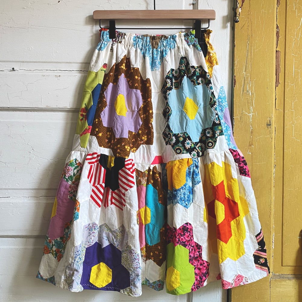 Image of Grandma's Garden Quilt Top Skirt 2