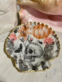 Image 2 of Scallop Trinket Dish SD100