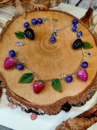 Image 2 of Owocowy naszyjnik charmsowy 🫐🍓