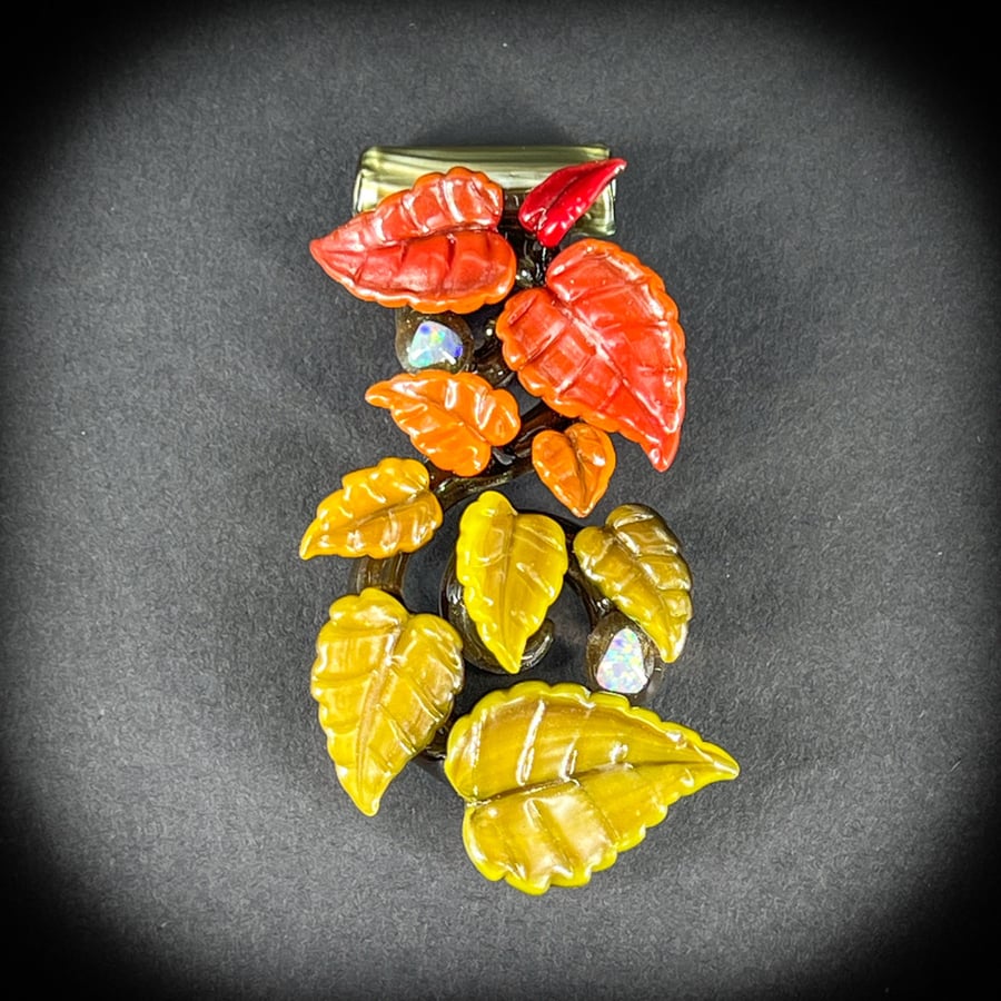 Image of Fall Fades 2025 Leaf Vine Pendant 7