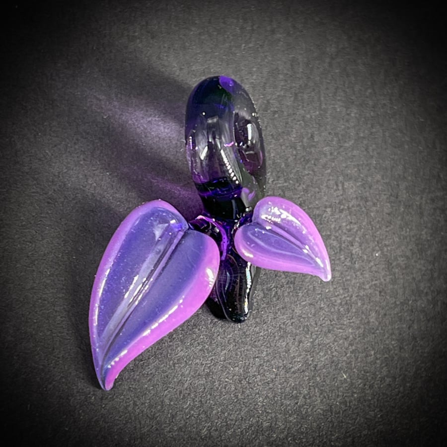 Image of Mini Purple 2 Leaf Pendant 2