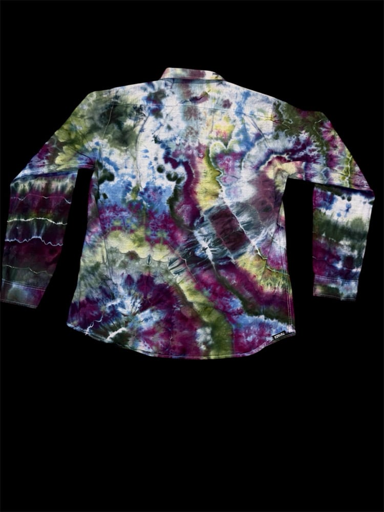 Image of (L) Moss Berry Long Sleeve Button Up
