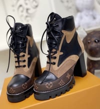 STOMP IT BOOTIES