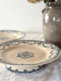 Image 3 of Assiette sur pied - fin XIXe