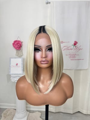 Image of Blonde Bob (ready to ship)