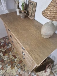 Image 4 of La commode en chêne 