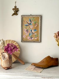 Image 2 of Cadre aux oiseaux et fleurs