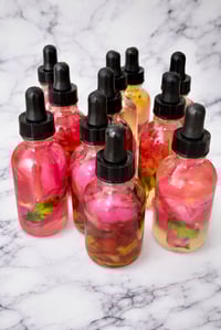 Rose 🌹 essential oil 