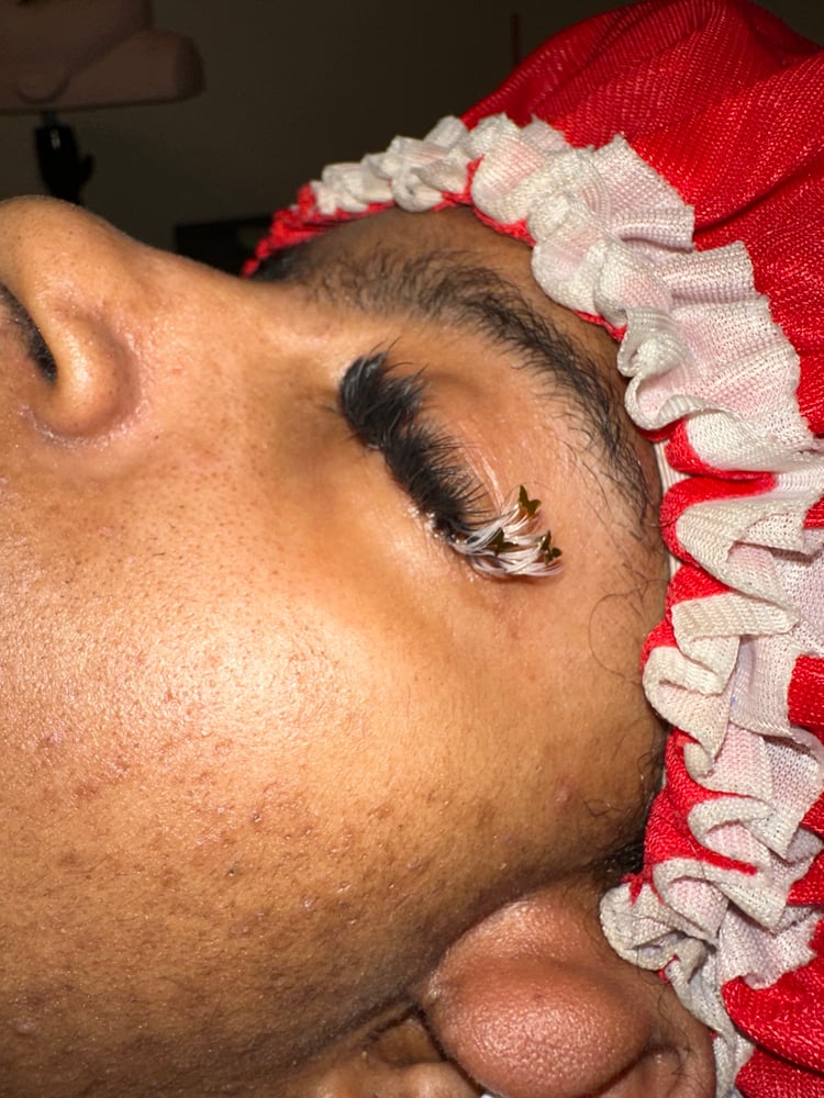 Image of Luxurious Lashes (Deposit)