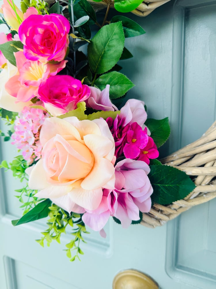 Image of 35cm wicker heart pink 