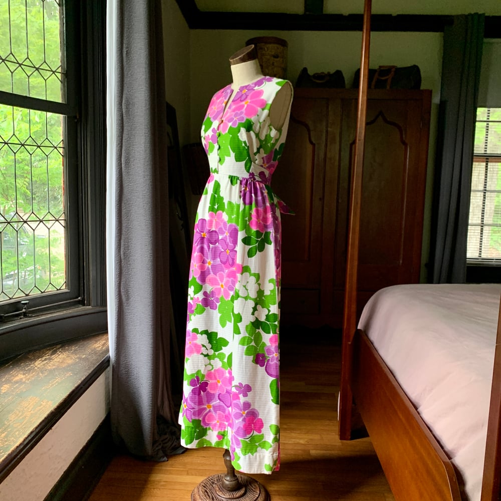 Malia Hawaiian Floral Dress Medium