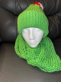 Image 2 of Hat and infinity scarf set