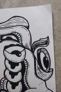 Image 3 of Figure With Two Faces 3