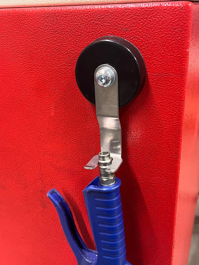 Magnetic air tool holder