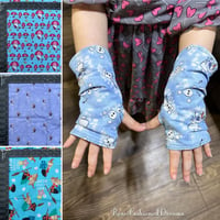 Image 1 of M-T-O Silk Lined Gloves Children's Characters (Style Slouch Mini)