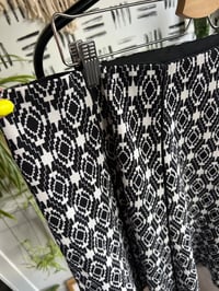 Image 2 of Elastic printed short skirt 