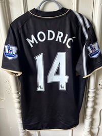 Image 8 of Tottenham Hotspur “MODRIĆ 14” 2008/09 Third Shirt + PL patches (L)