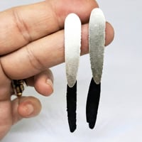Image 3 of Pendientes pluma Viv 