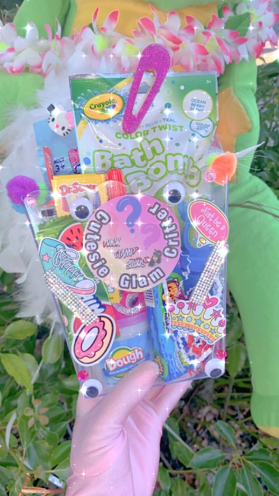 Image of ❓Cutesie Glam Critter Surprise