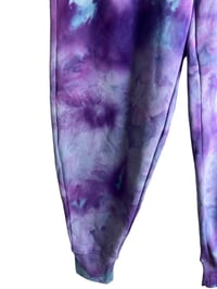 Image 18 of L Ladies/Junior's Sweatsuit Set in Purple Haze Ice Dye