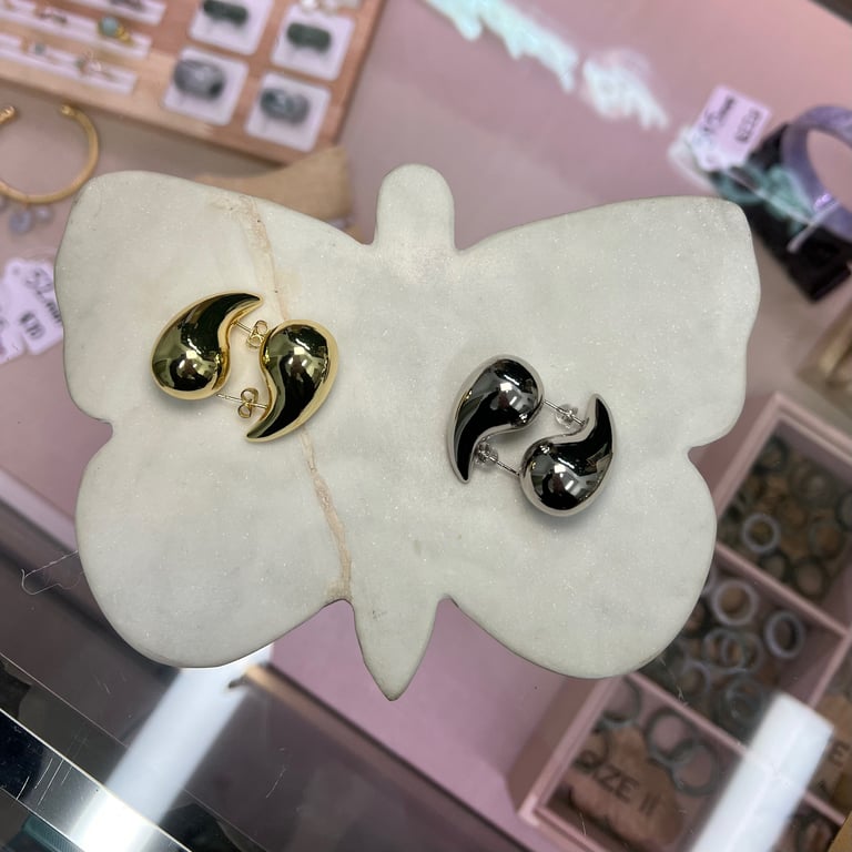 tega girl earrings  Image 2