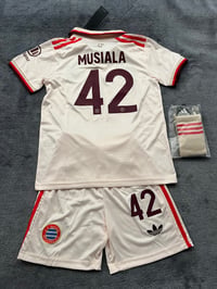 Image 2 of Bayern Munich cream - Musiala no.42