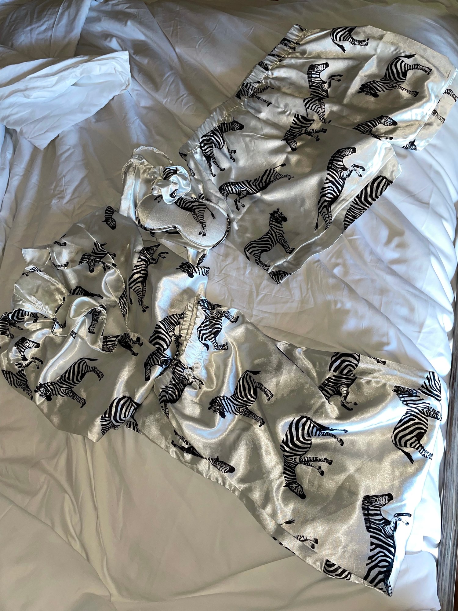 Image of ZEBRA PRINT SILKY 3-PIECE PAJAMA SET (CAD SIZE 12)